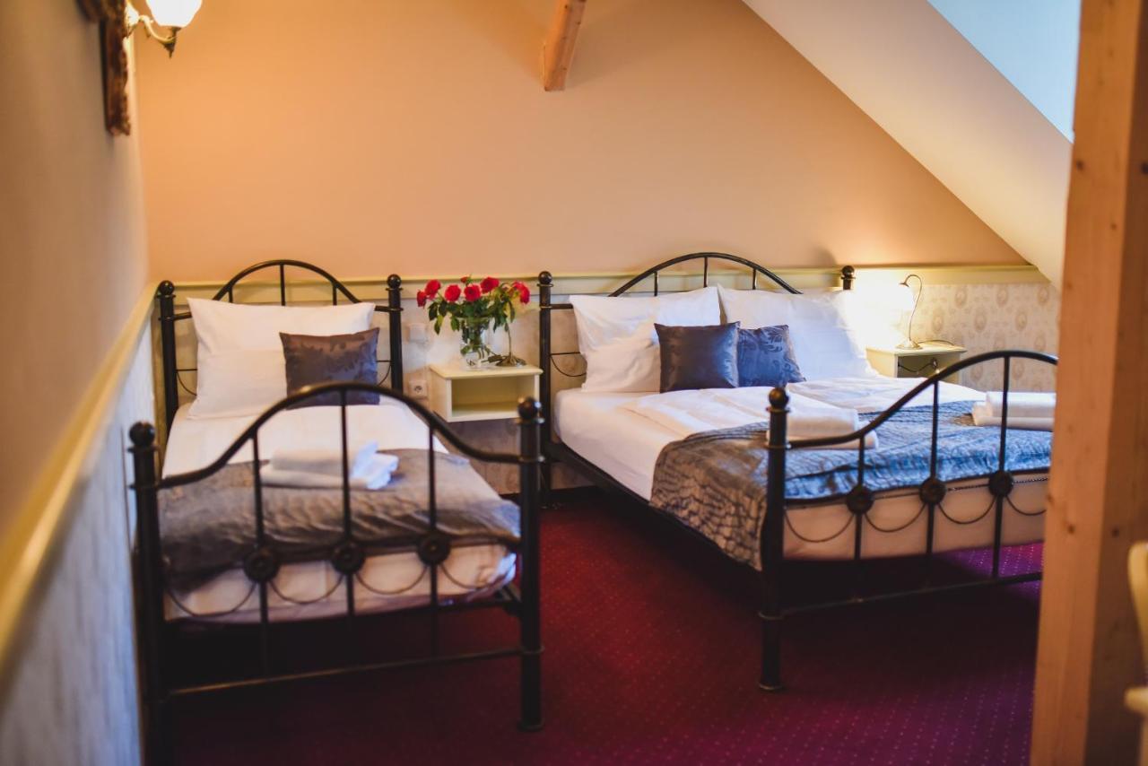 Zamek Kamenny Dvur Hotel Kynsperk nad Ohri Bagian luar foto