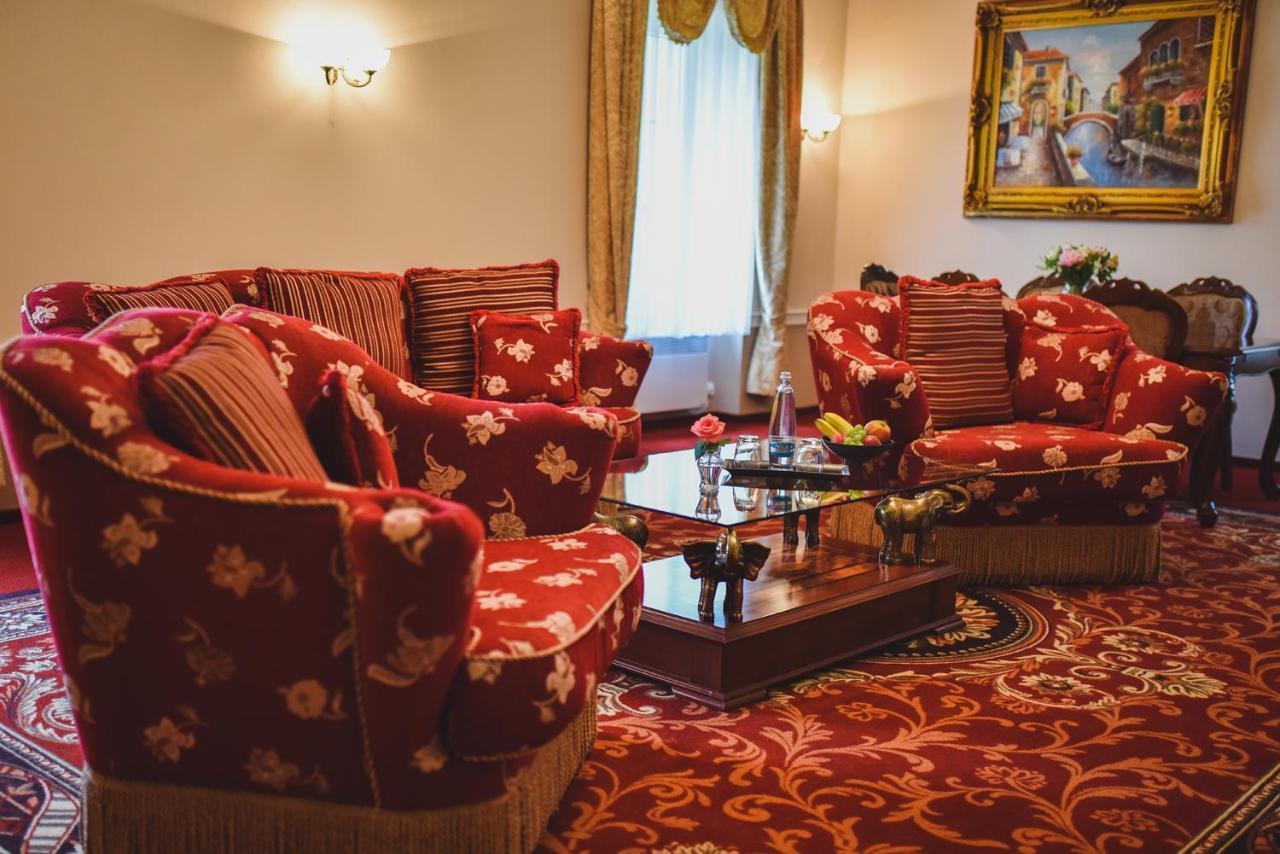 Zamek Kamenny Dvur Hotel Kynsperk nad Ohri Bagian luar foto