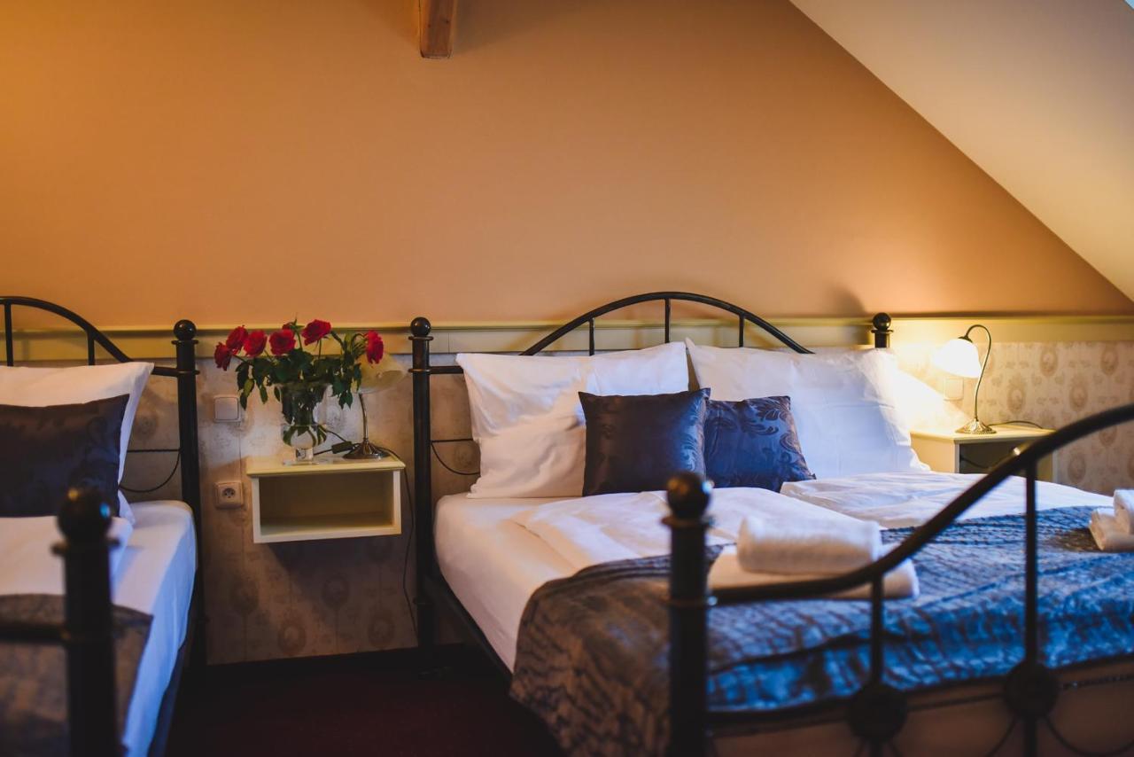 Zamek Kamenny Dvur Hotel Kynsperk nad Ohri Bagian luar foto