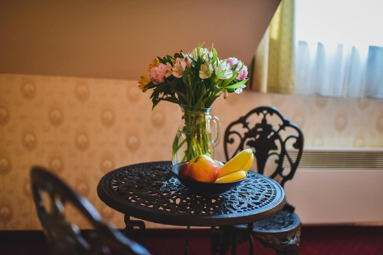Zamek Kamenny Dvur Hotel Kynsperk nad Ohri Bagian luar foto