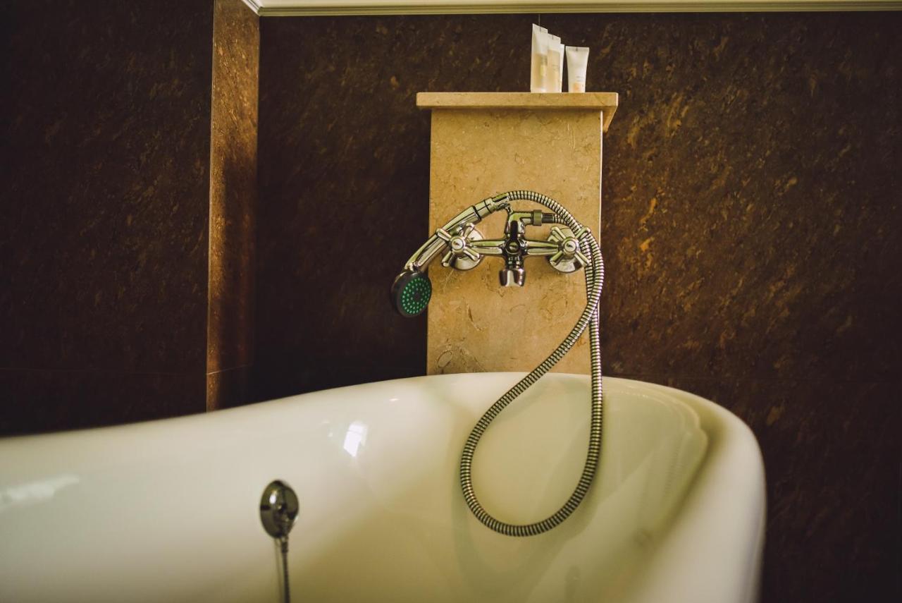 Zamek Kamenny Dvur Hotel Kynsperk nad Ohri Bagian luar foto