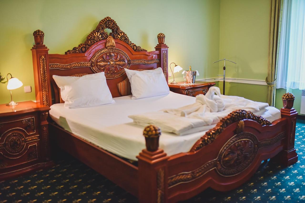 Zamek Kamenny Dvur Hotel Kynsperk nad Ohri Bagian luar foto