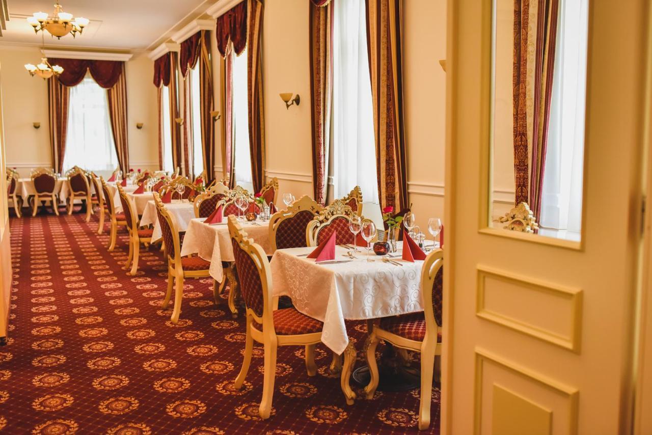 Zamek Kamenny Dvur Hotel Kynsperk nad Ohri Bagian luar foto